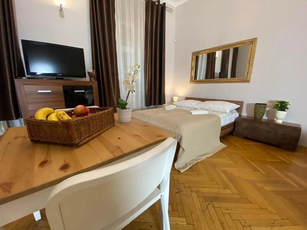P&J Apartamenty Grodzka Cracóvia 0*,